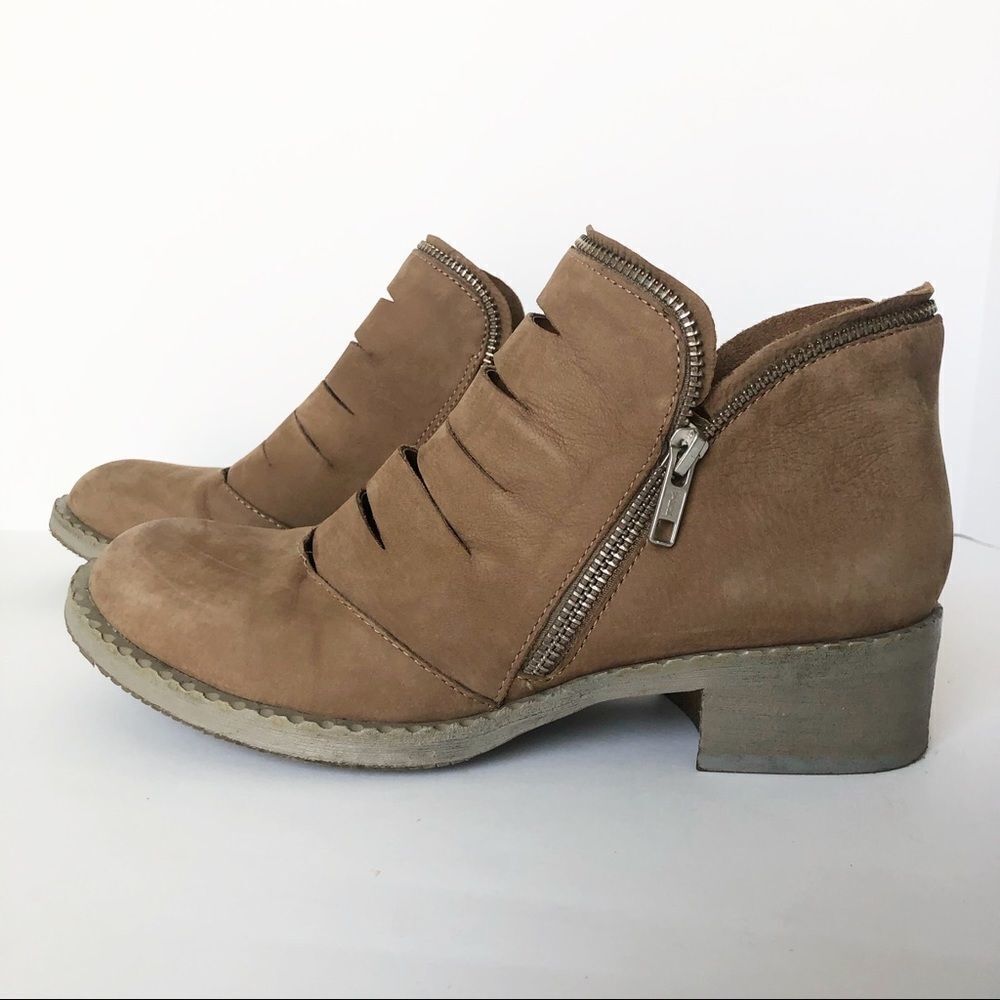 gentle souls Bailey ankle bootie